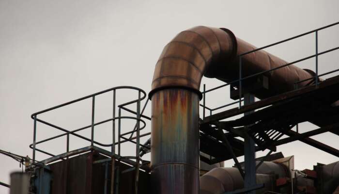Hot tapping tee: Pipe and scaffolding